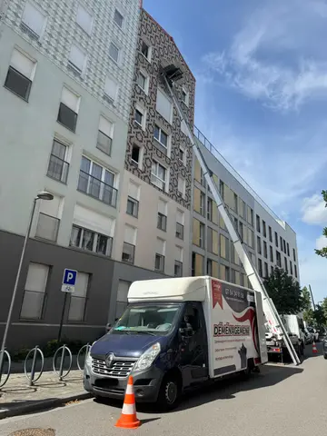 Camion — TRUST DEMENAGEMENT, entreprise de déménagement